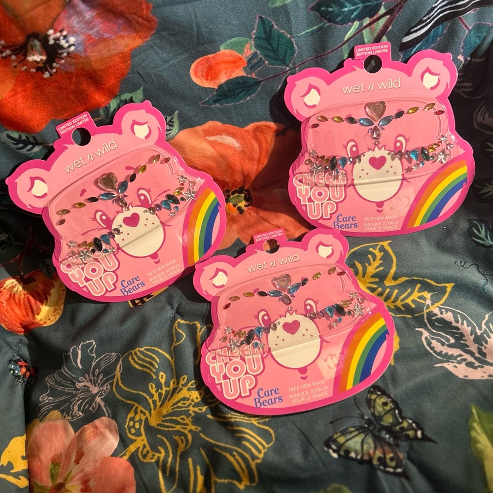 Brand New Wet n Wild Care Bear Cheer You Up Face Gem Mask